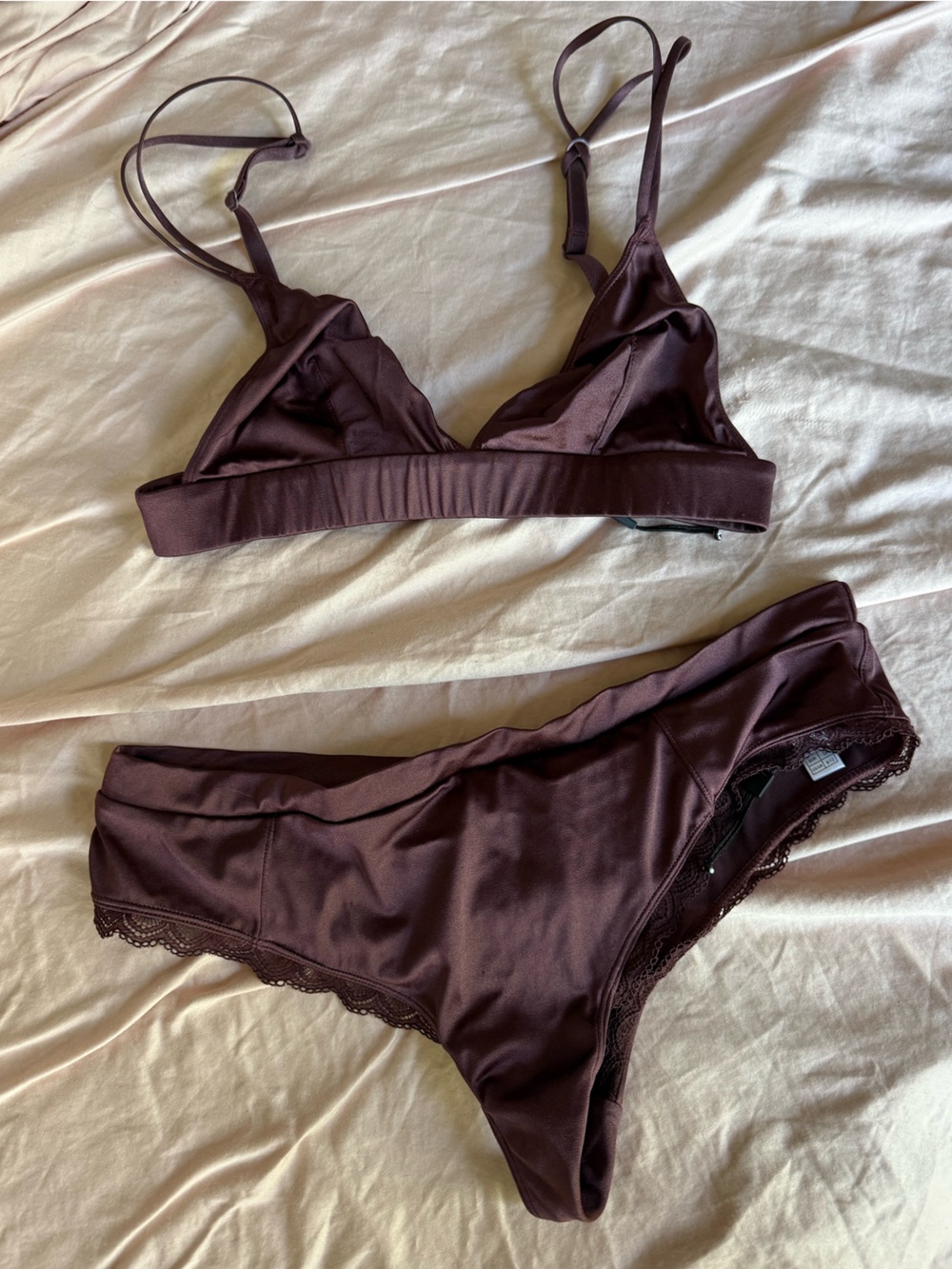 Yse Paris satin feel lingerie set. New without tags